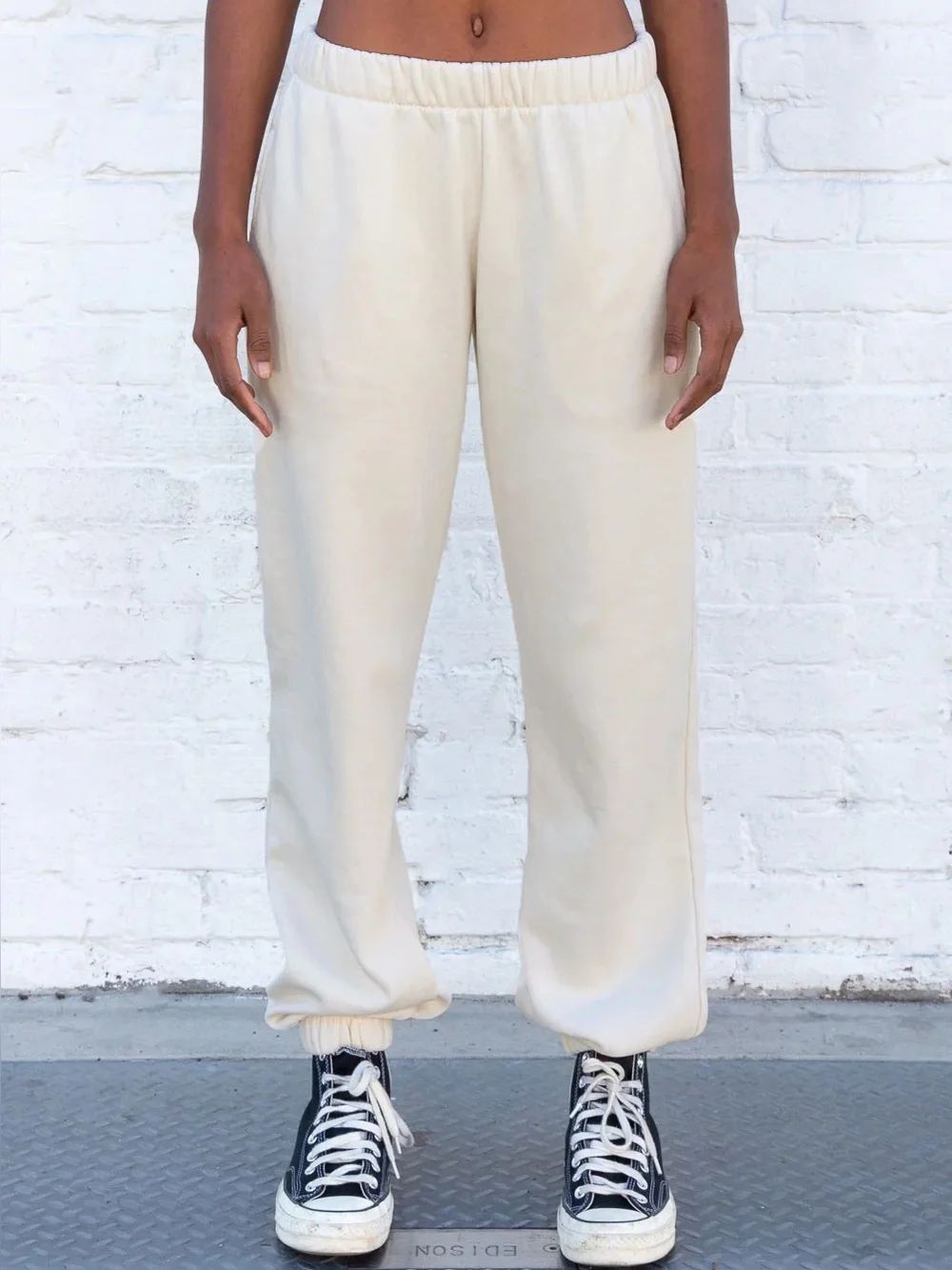 Brandy Melville Rosa Cream Sweatpants Joggers